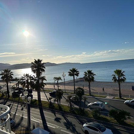 Beach Front, Superbe Appartement Pour 4 Personnes Nizza Exterior foto
