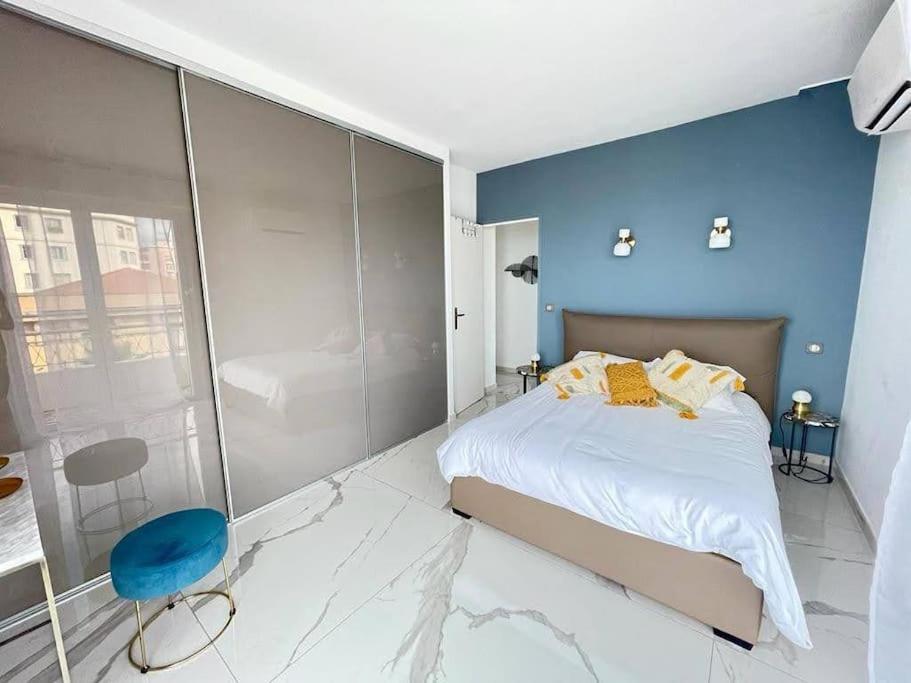 Beach Front, Superbe Appartement Pour 4 Personnes Nizza Exterior foto